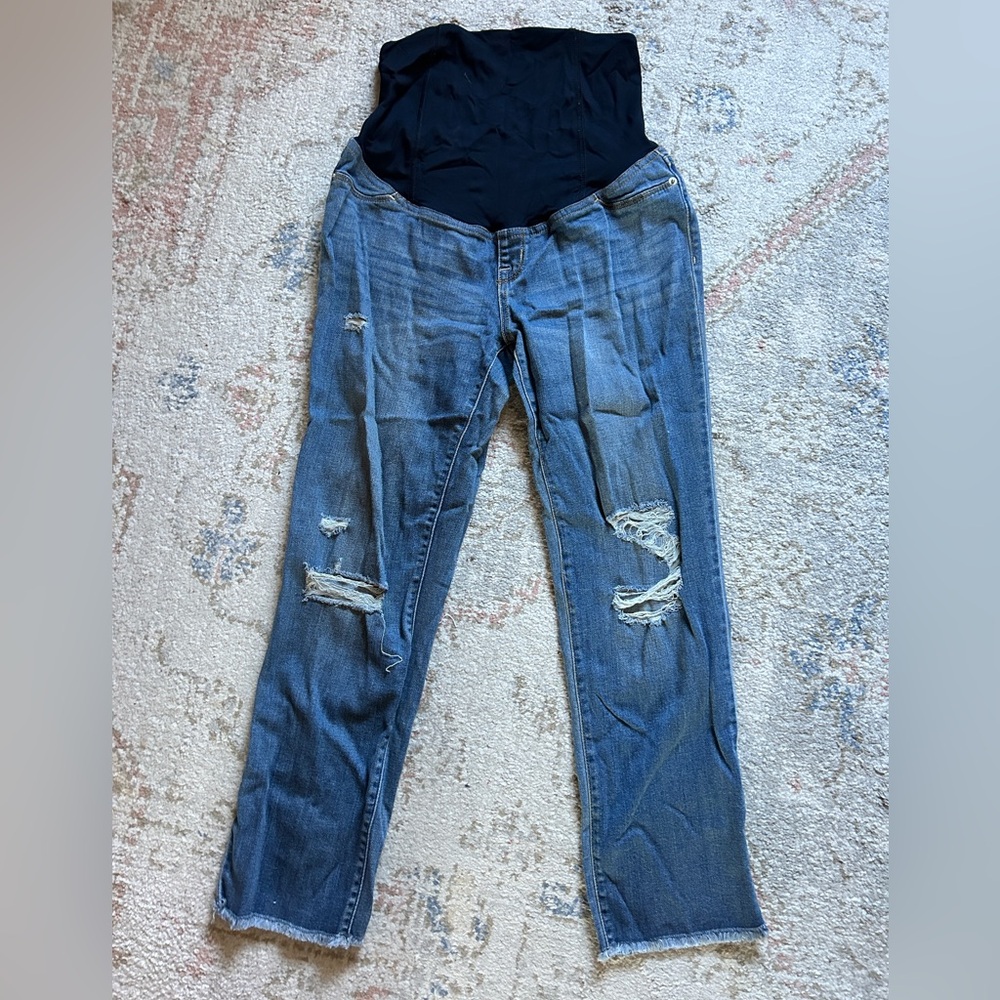 Isabel maternity distressed jeans!